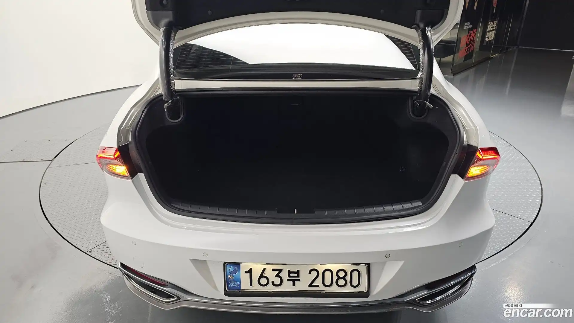 Grandeur Hyundai 2021.3-OPTION-044