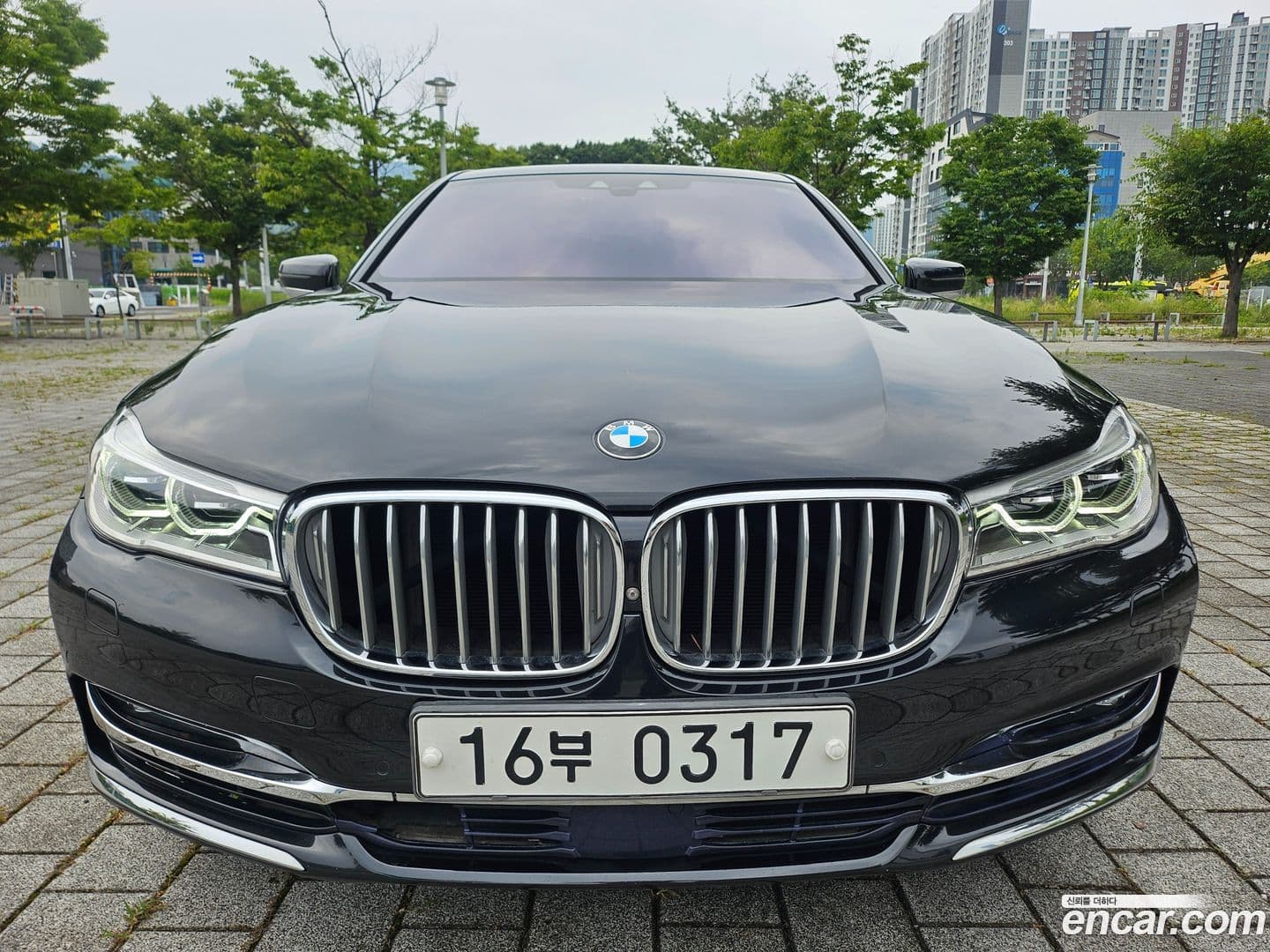 Main__Slider__Photo:7-Series BMW 2016.8-0