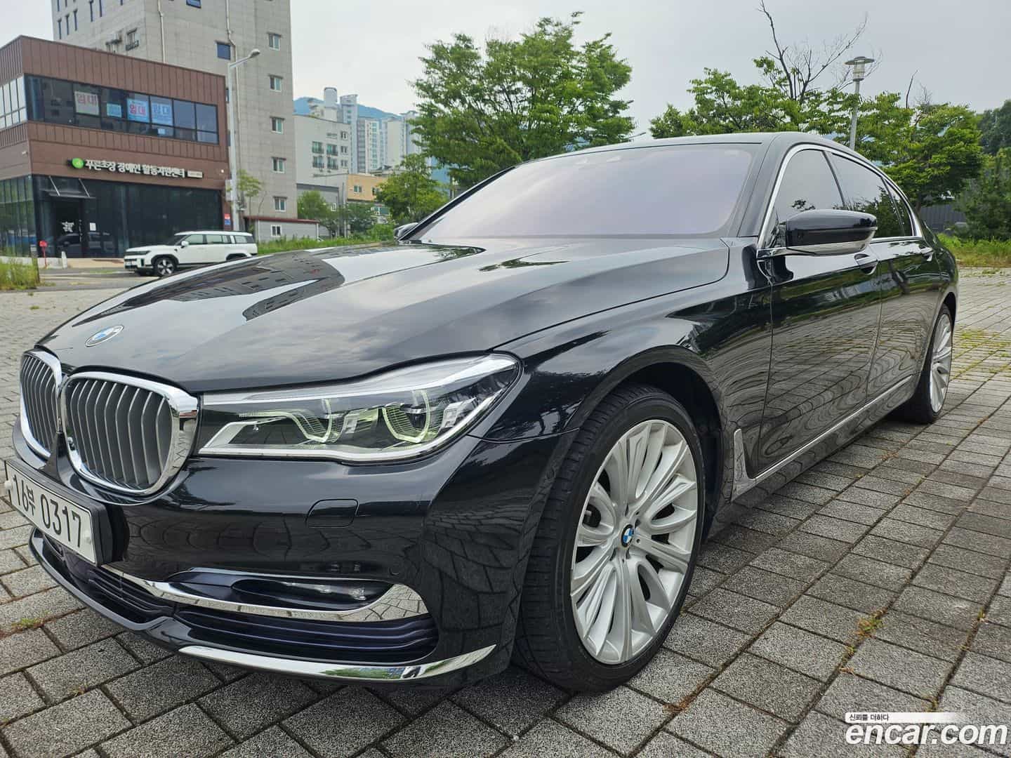 7-Series BMW 2016.8-OUTER-002