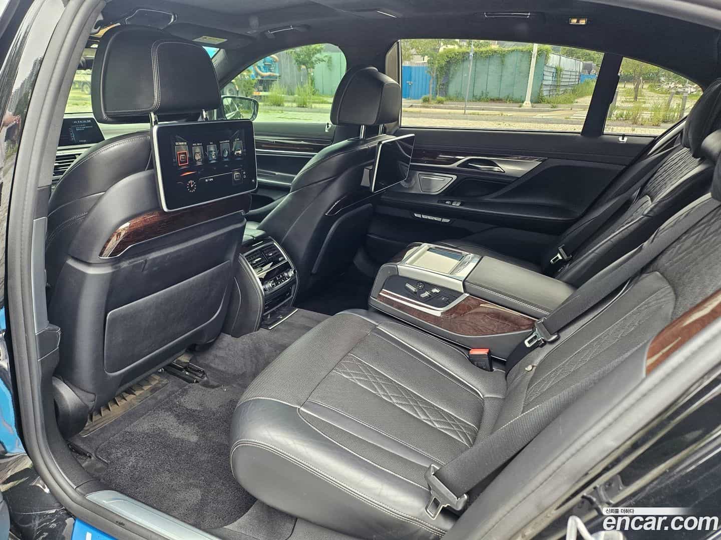 7-Series BMW 2016.8-INNER-009