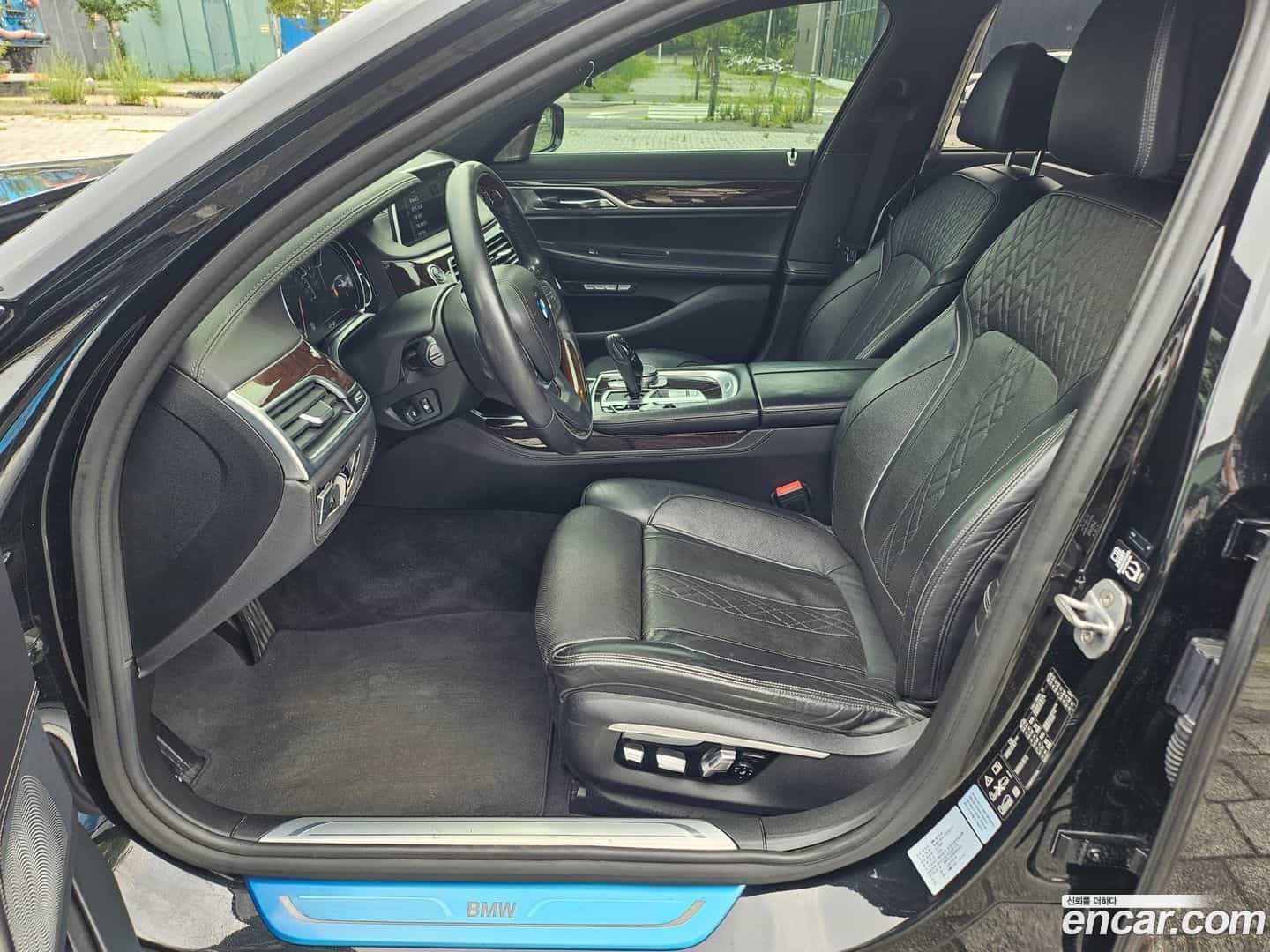 7-Series BMW 2016.8-INNER-010