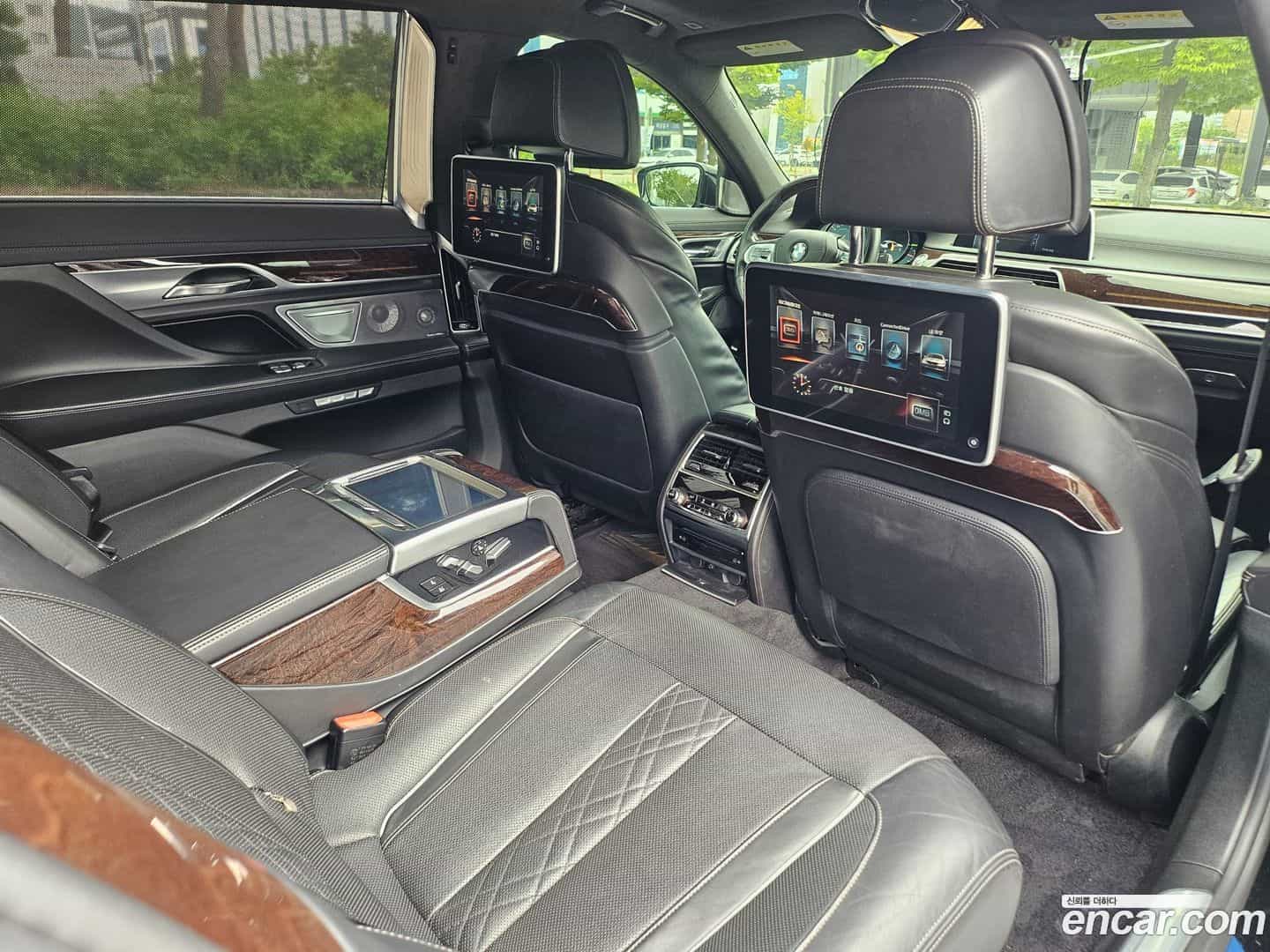7-Series BMW 2016.8-OPTION-017