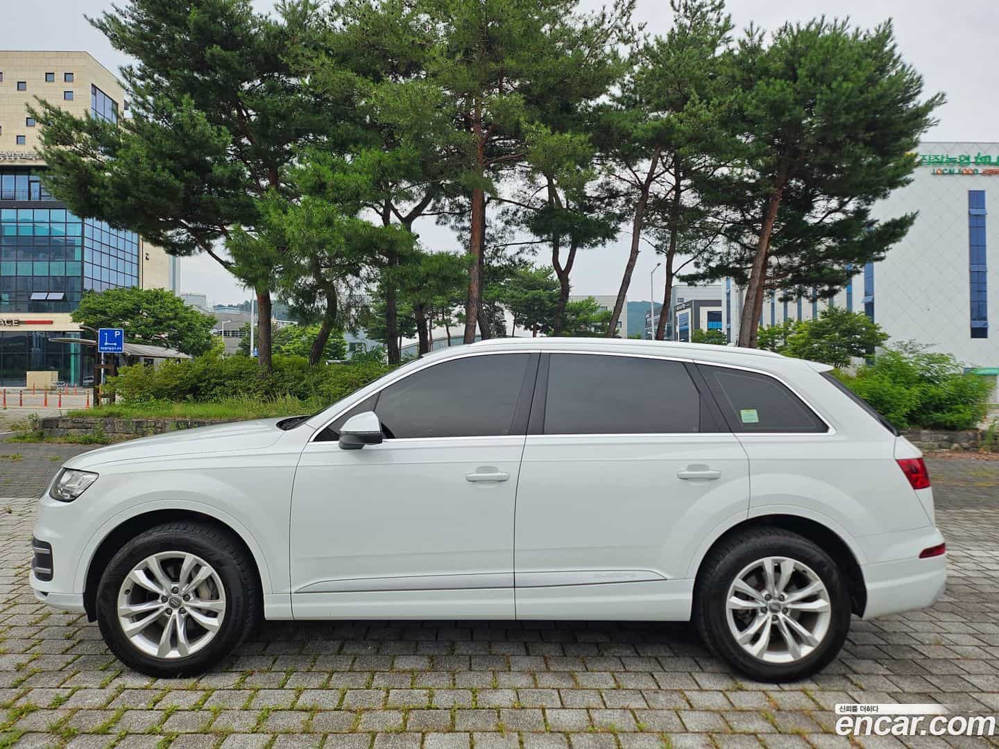 Q7 Audi 2019.10-OUTER-004