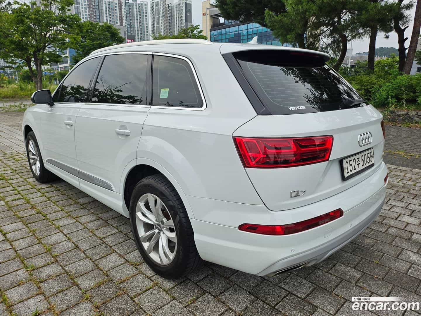 Q7 Audi 2019.10-OUTER-005
