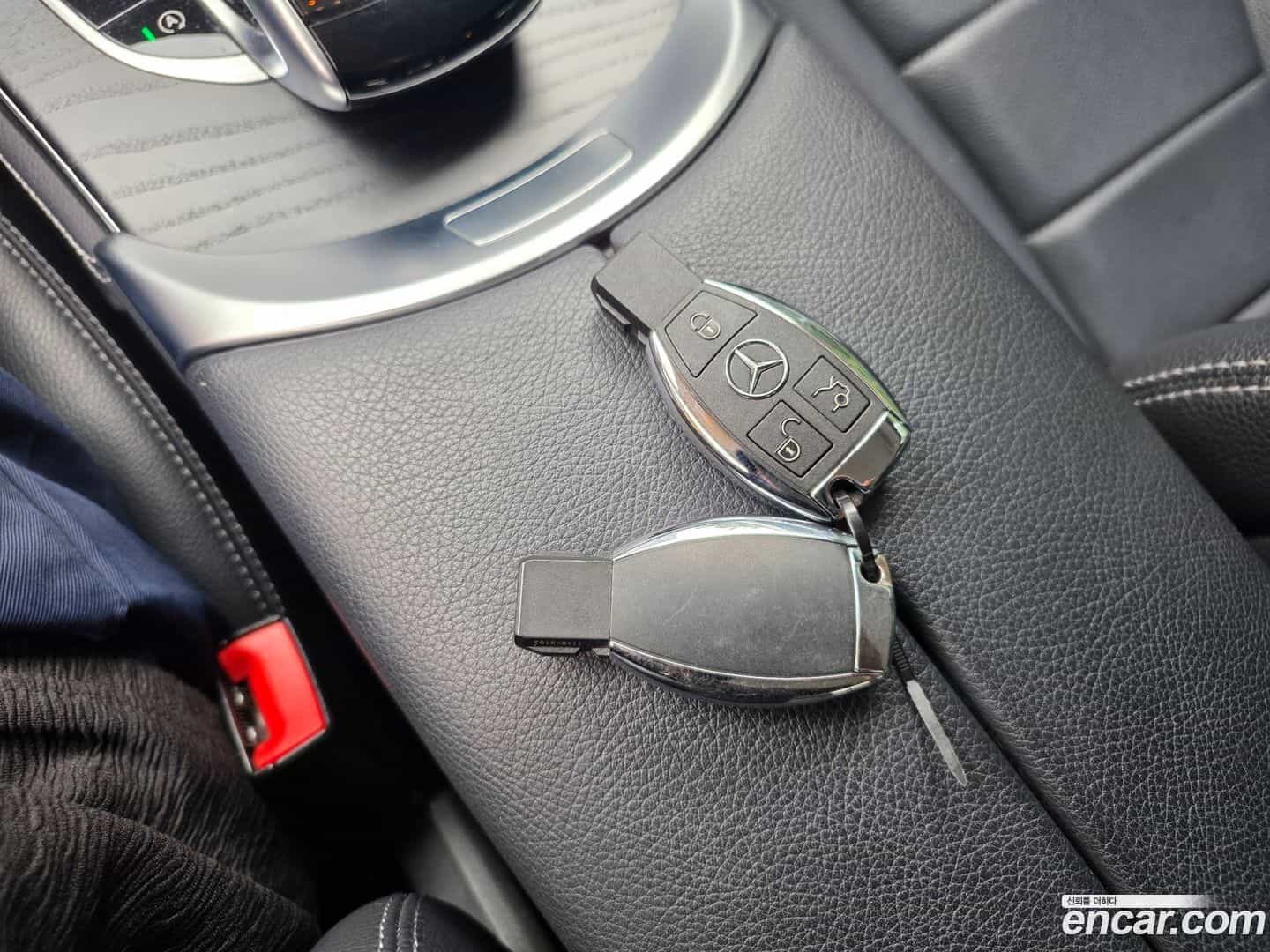 GLC-Class Mercedes-Benz 2019.9-INNER-009