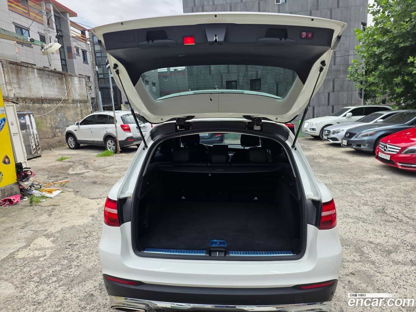 GLC-Class Mercedes-Benz 2019.9-OPTION-023