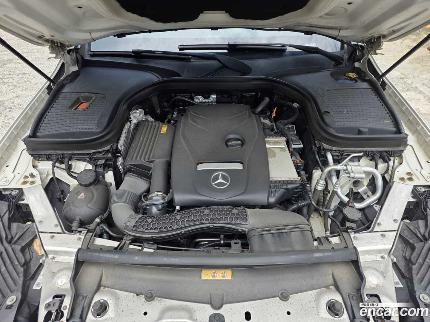 GLC-Class Mercedes-Benz 2019.9-OPTION-024
