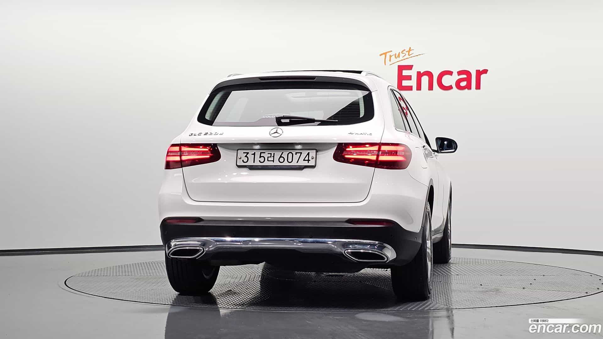 GLC-Class Mercedes-Benz 2016.6-OUTER-004