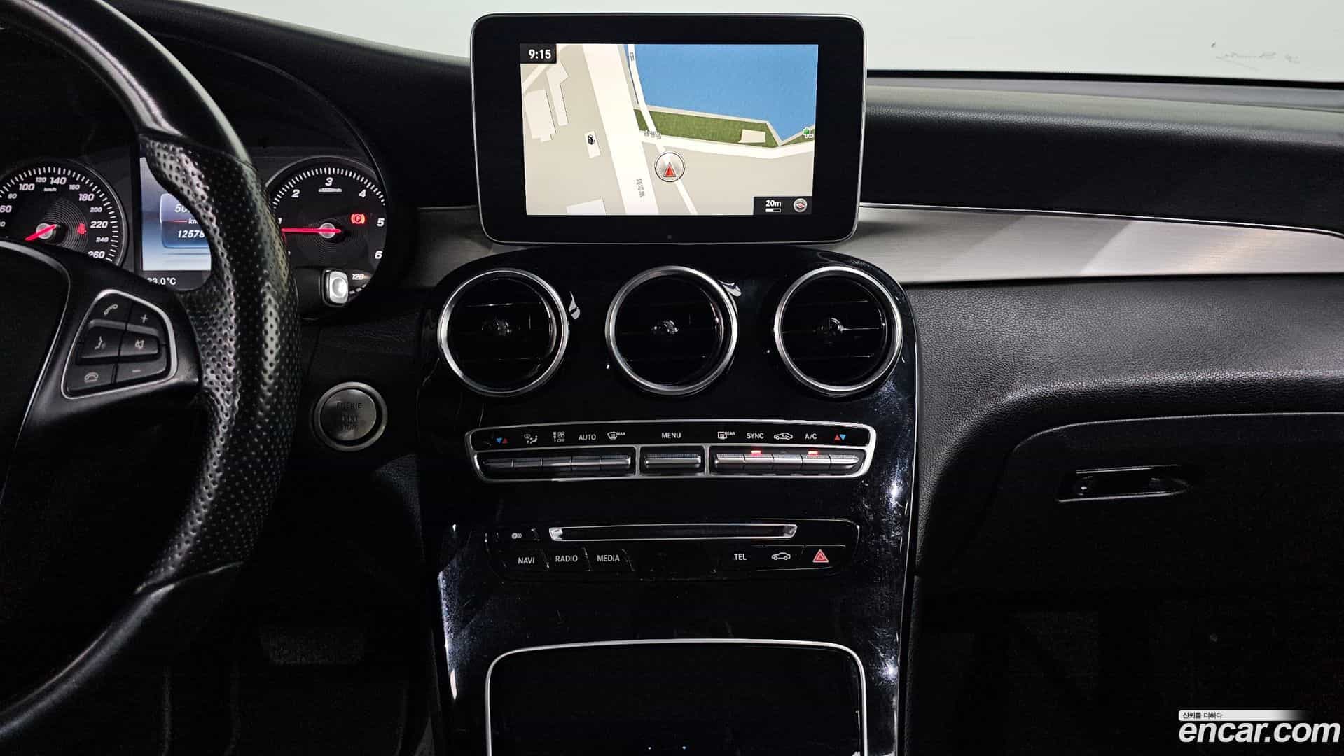 GLC-Class Mercedes-Benz 2016.6-OPTION-018