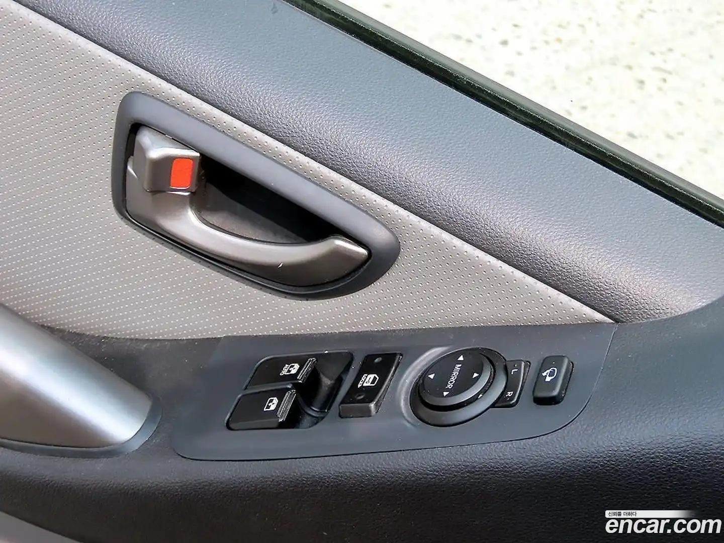 Starex Hyundai 2018.9-OPTION-016