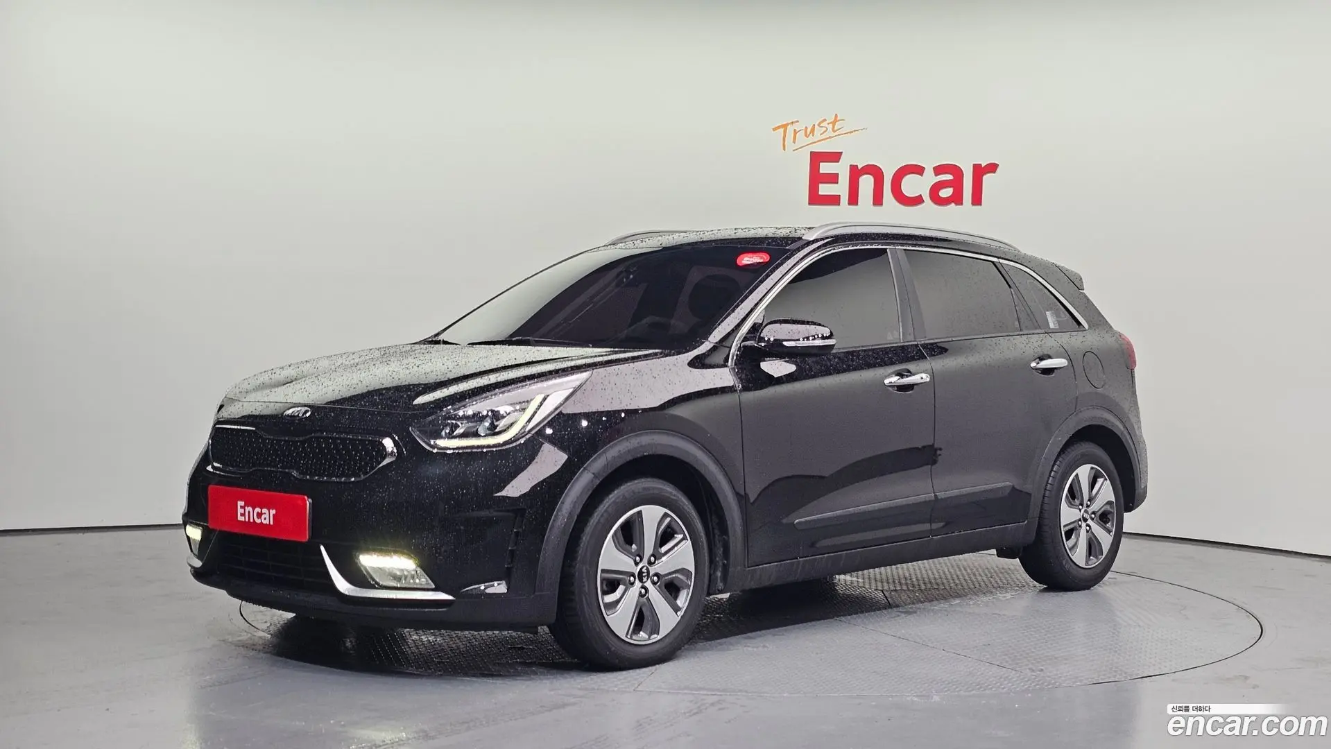 Main__Slider__Photo:Niro Kia 2019.0-0