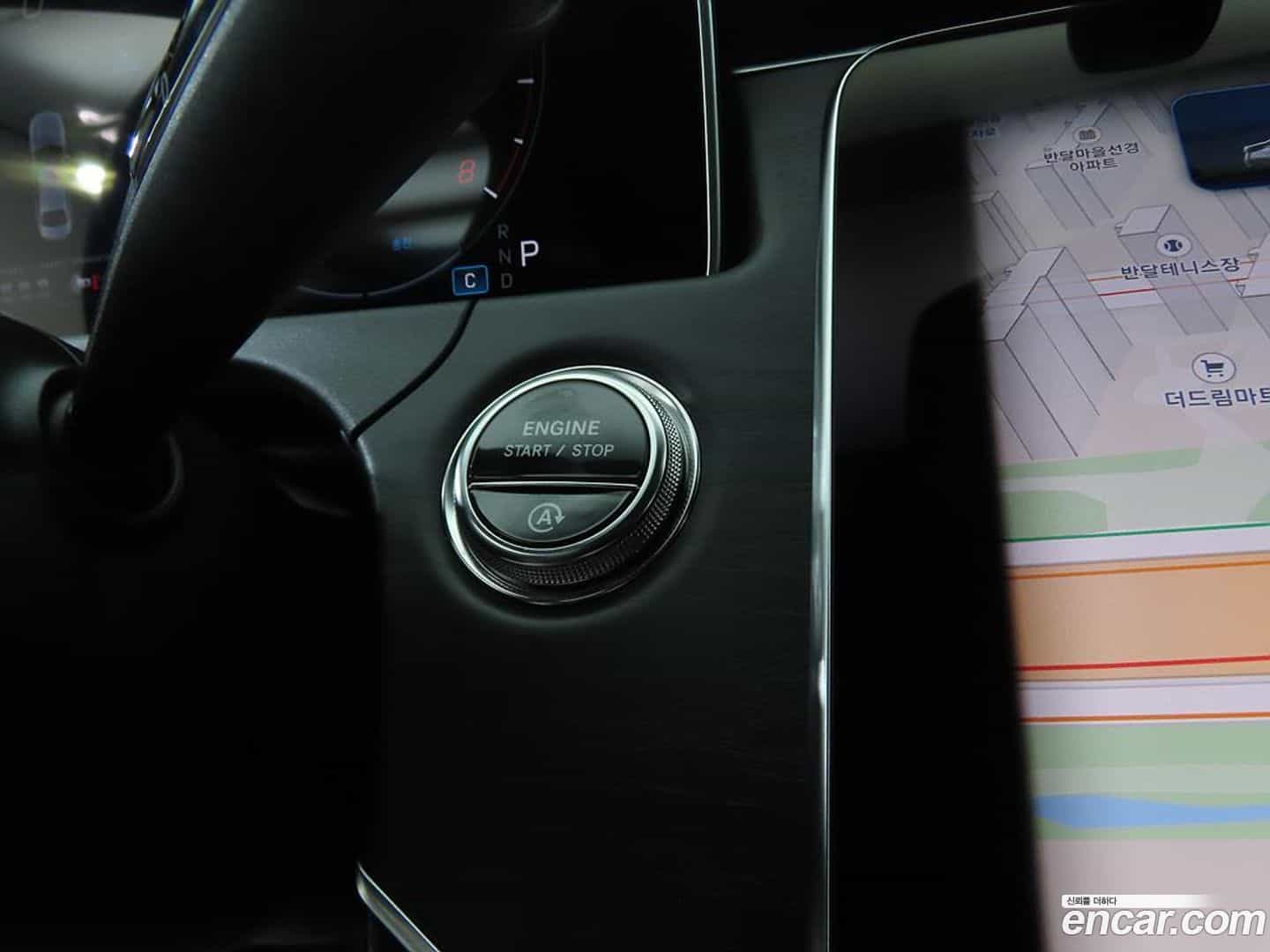 E-Class Mercedes-Benz 2025.9-OPTION-017