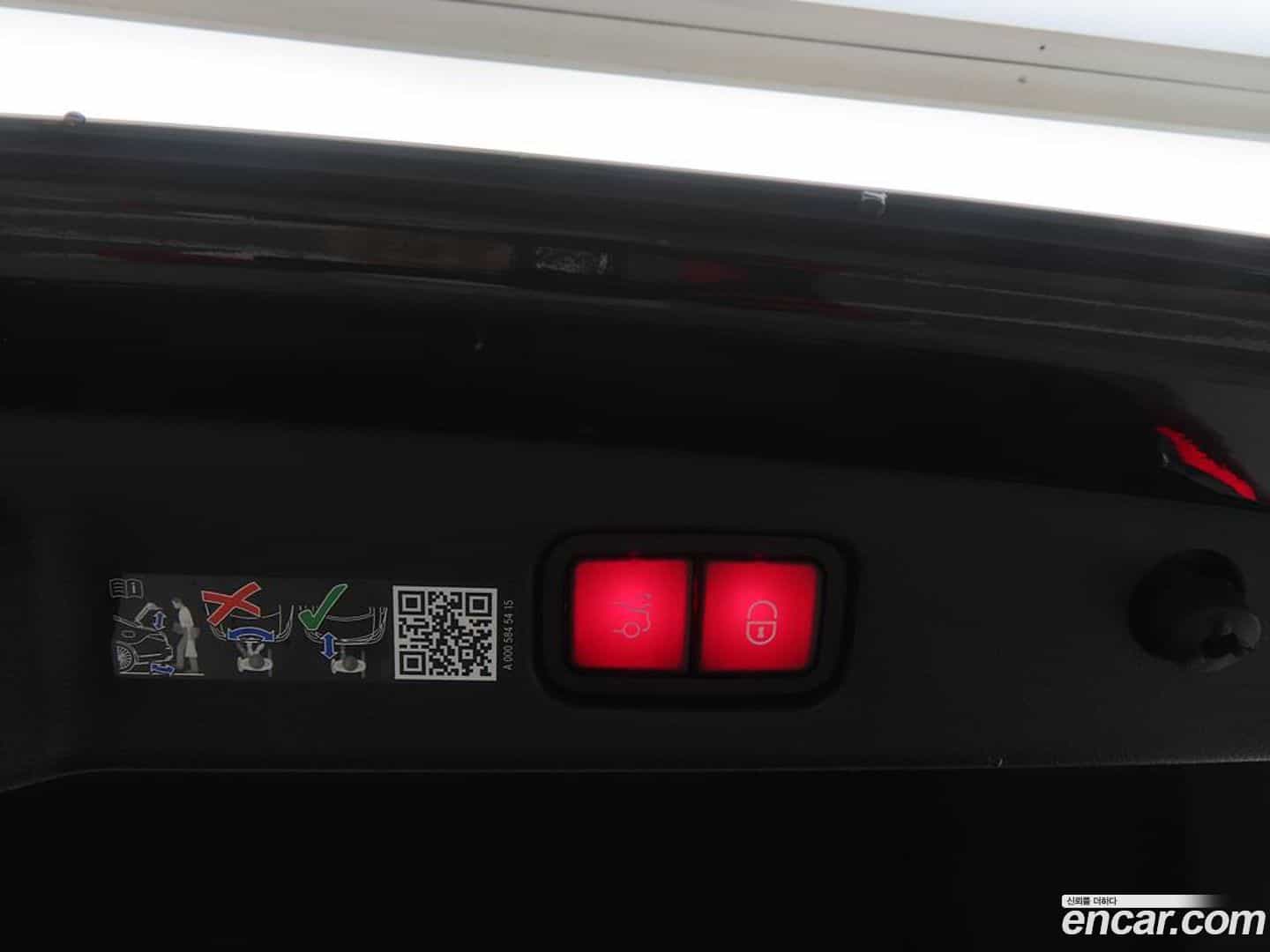 E-Class Mercedes-Benz 2025.9-OPTION-020