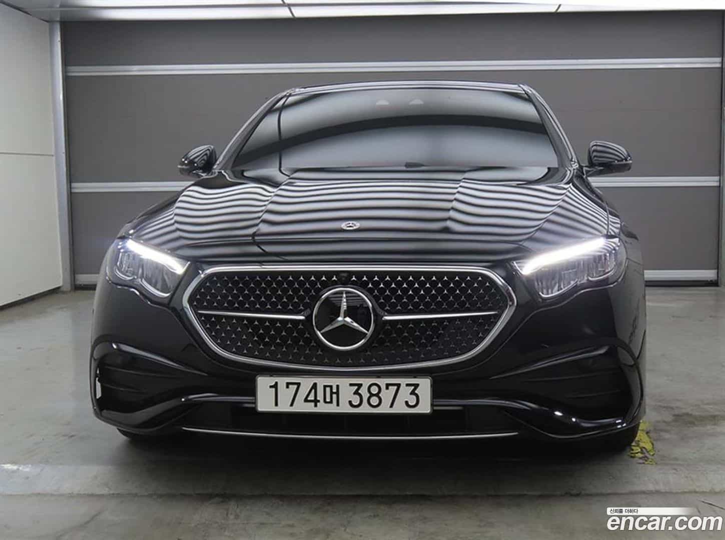 E-Class Mercedes-Benz 2025.9-OUTER-002