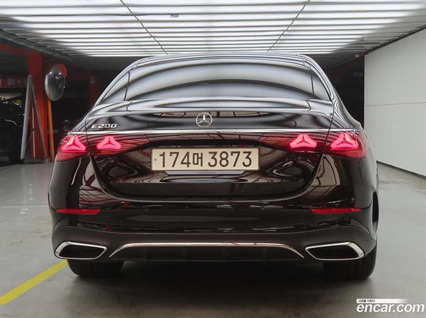 E-Class Mercedes-Benz 2025.9-OUTER-003