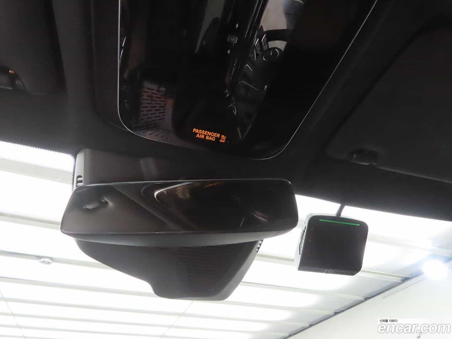 E-Class Mercedes-Benz 2025.9-INNER-010
