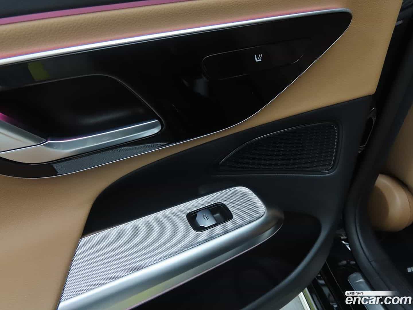 E-Class Mercedes-Benz 2025.9-OPTION-015
