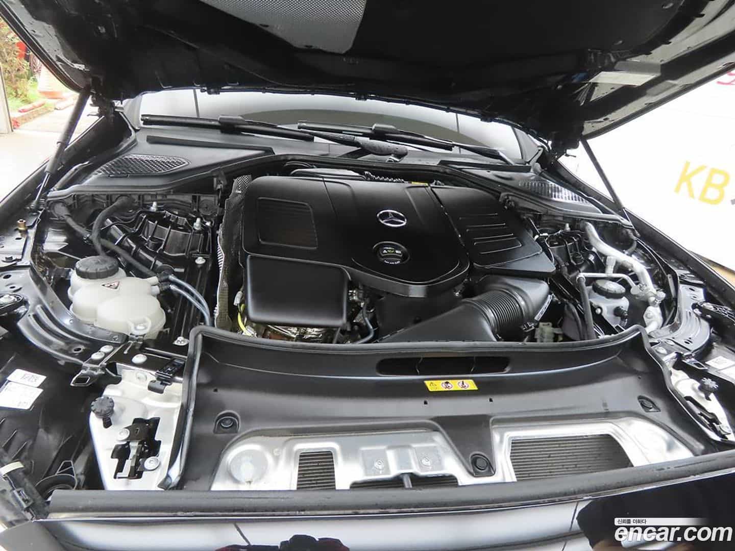E-Class Mercedes-Benz 2025.9-OPTION-023