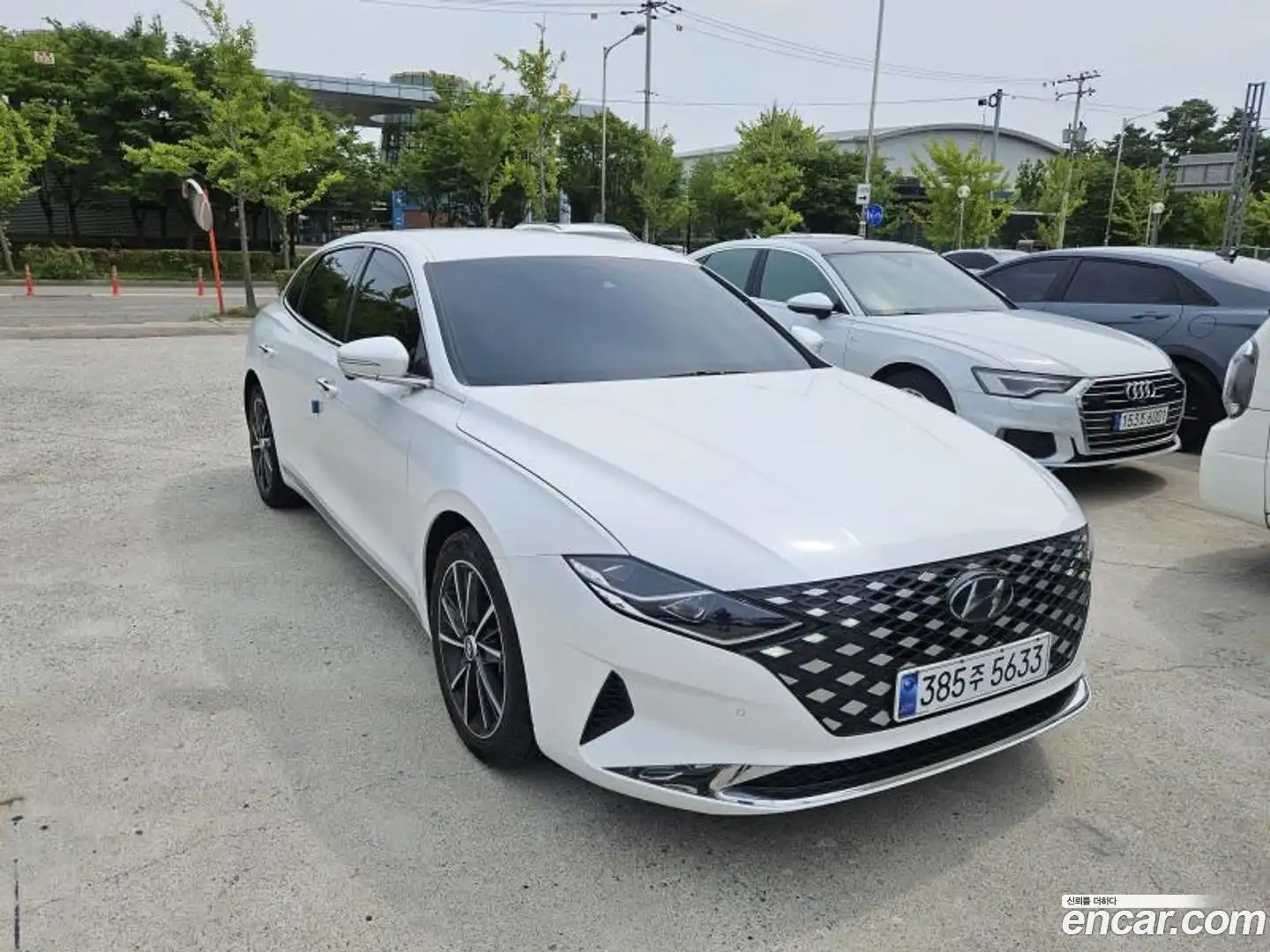 Grandeur Hyundai 2022.2-OUTER-003
