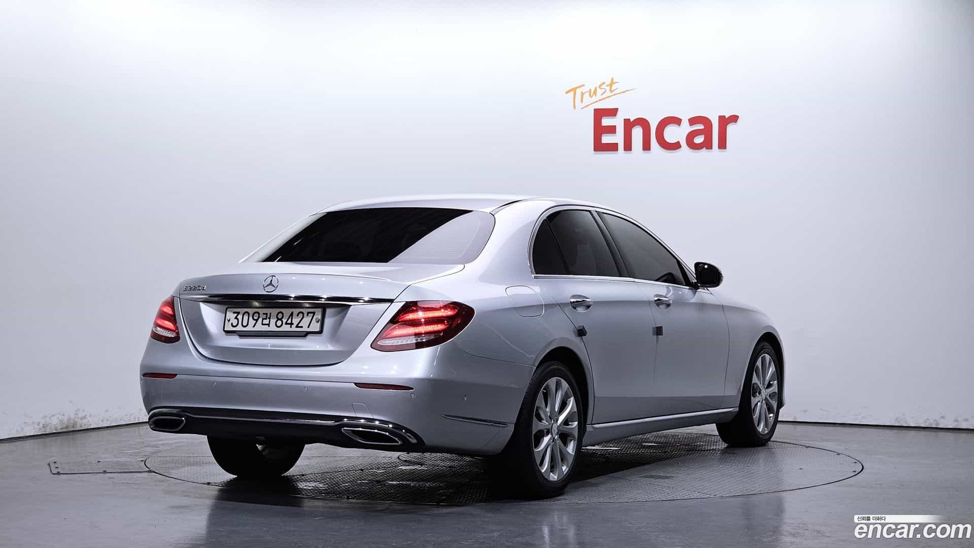 E-Class Mercedes-Benz 2017.0-OUTER-002