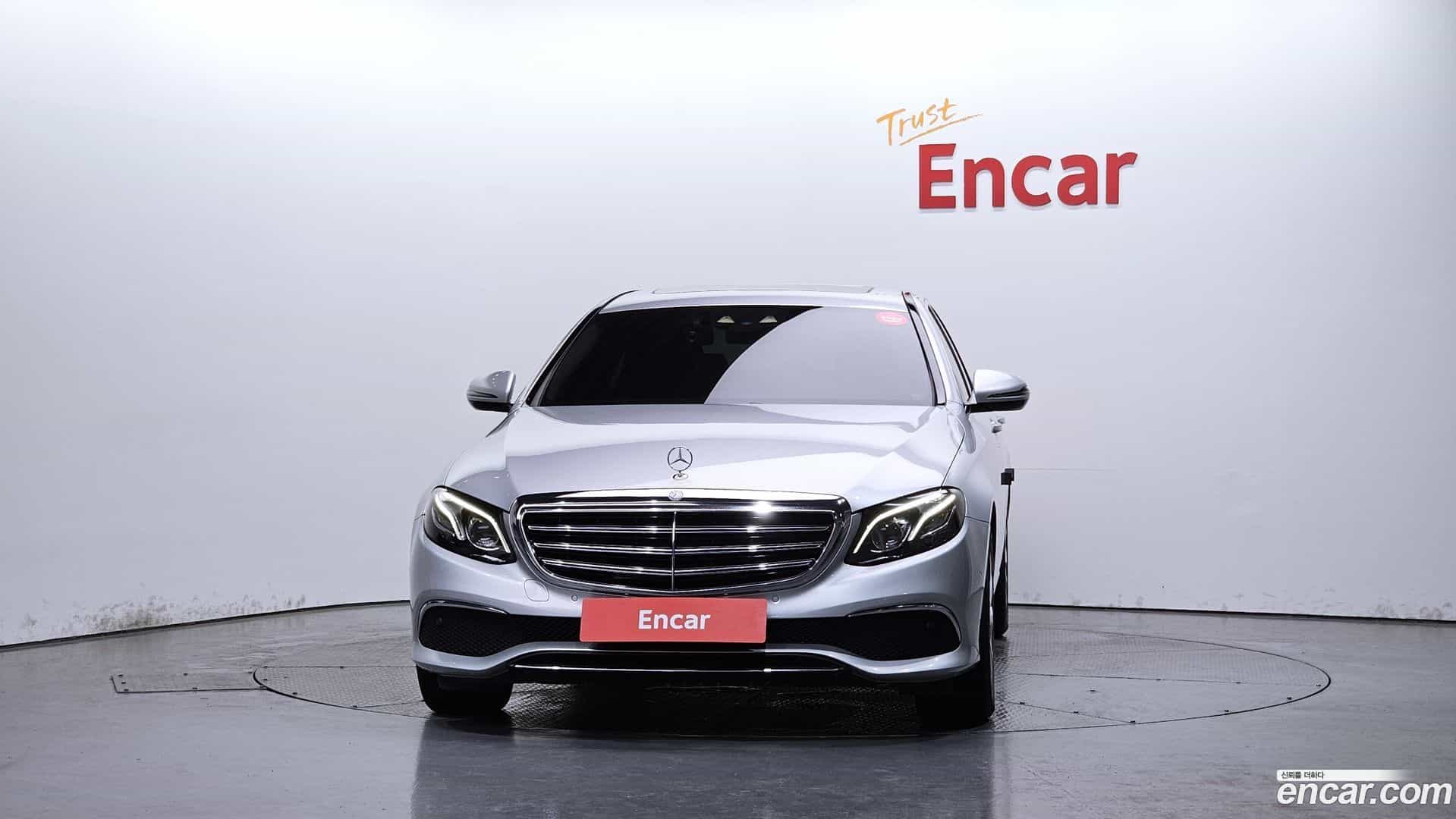 E-Class Mercedes-Benz 2017.0-OUTER-003