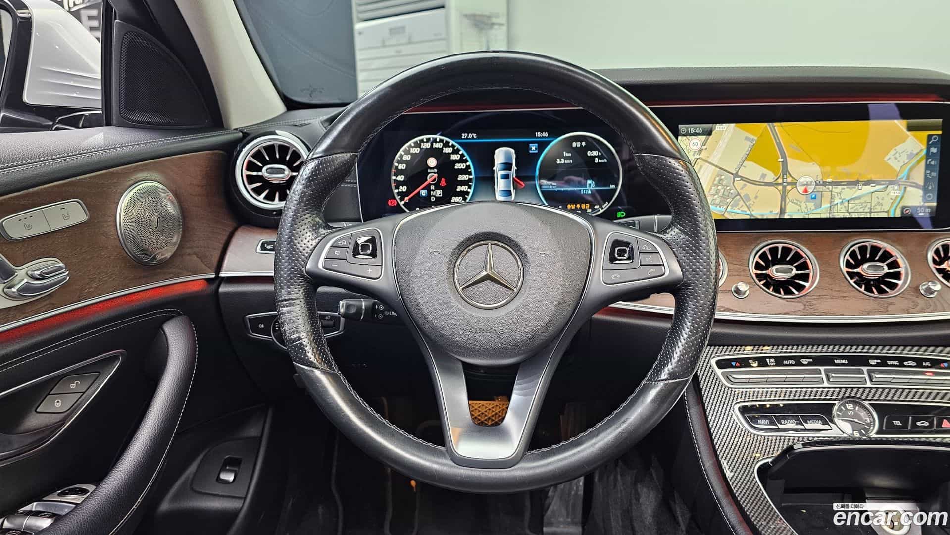 E-Class Mercedes-Benz 2017.0-OPTION-017