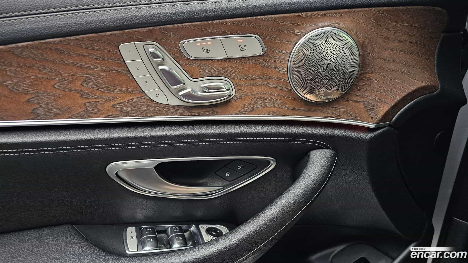 E-Class Mercedes-Benz 2017.0-INNER-034