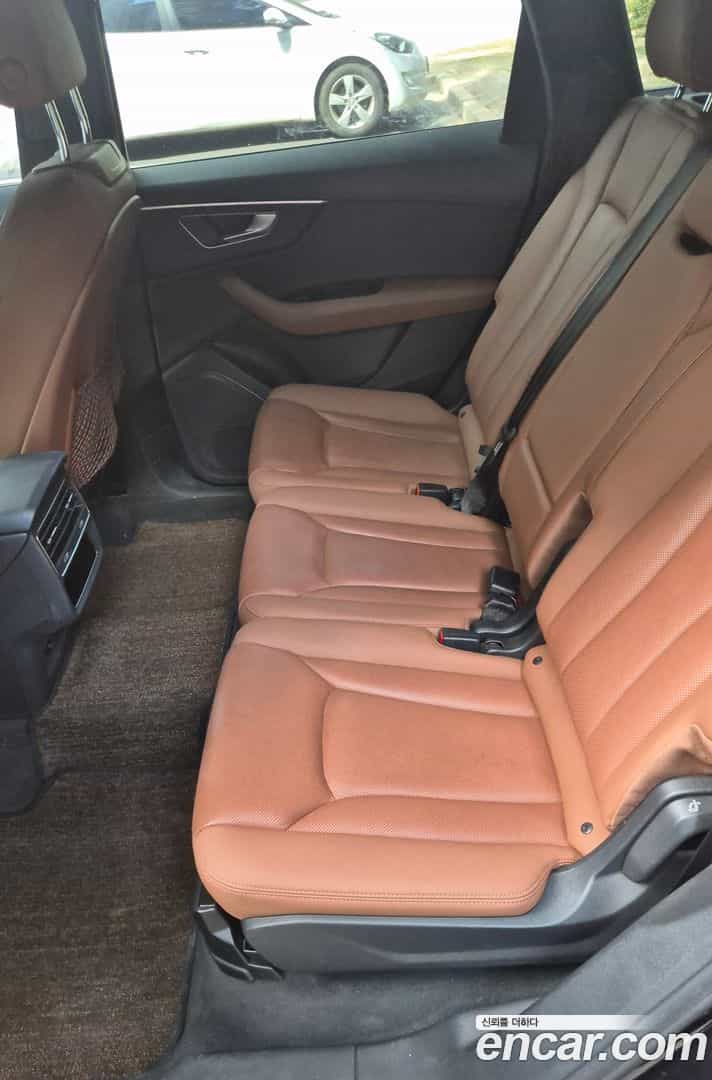 Q7 Audi 2021.2-OUTER-002