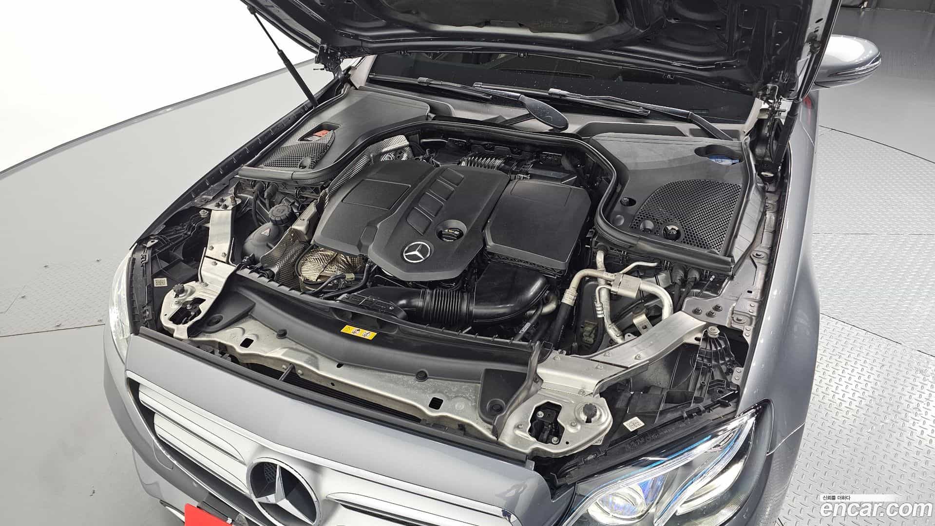E-Class Mercedes-Benz 2017.6-OUTER-006