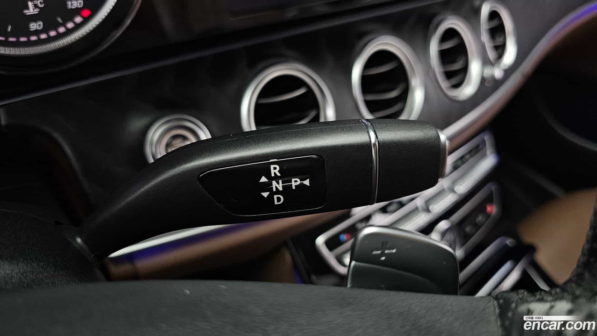 E-Class Mercedes-Benz 2017.6-INNER-009