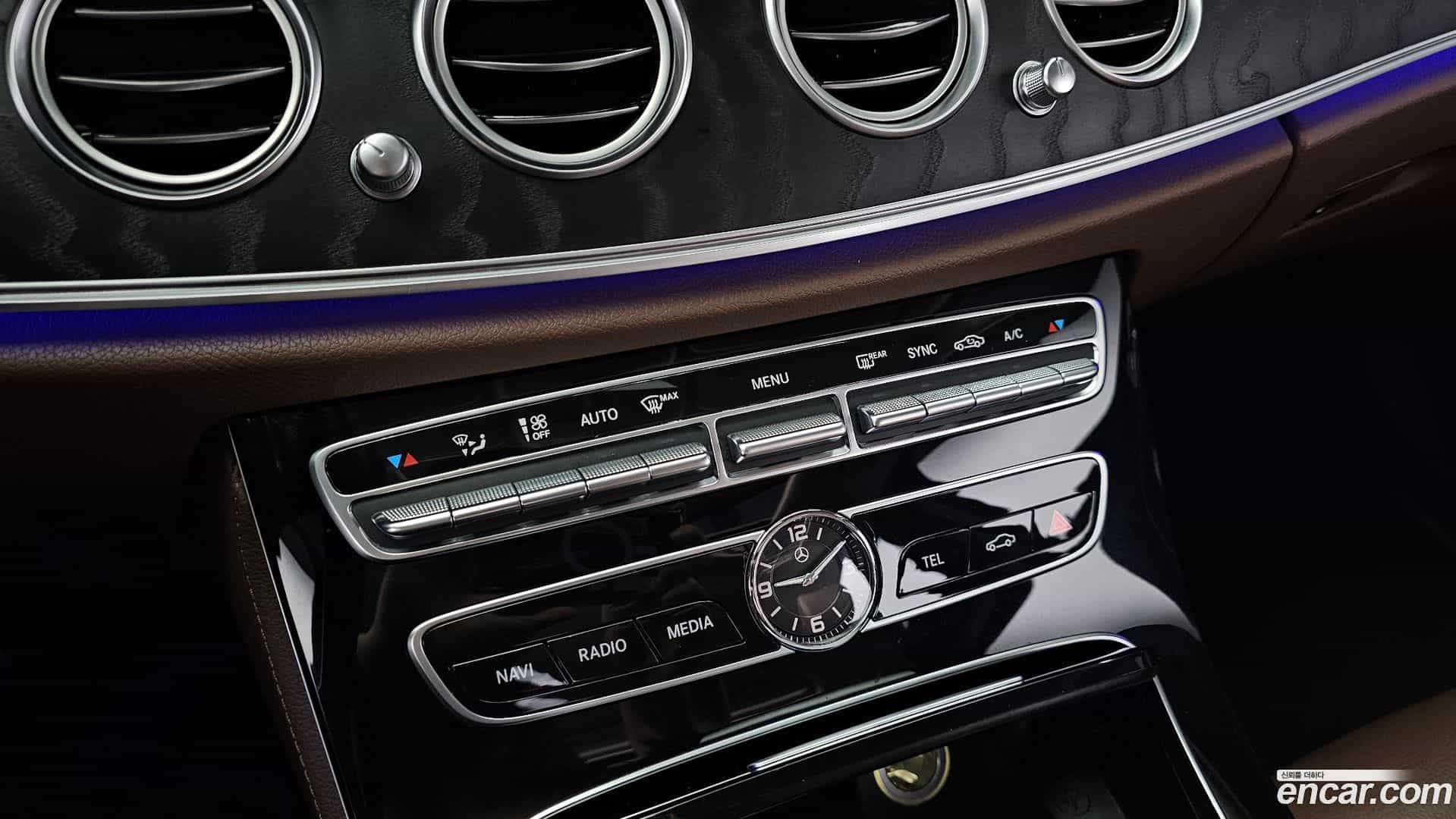 E-Class Mercedes-Benz 2017.6-OPTION-020