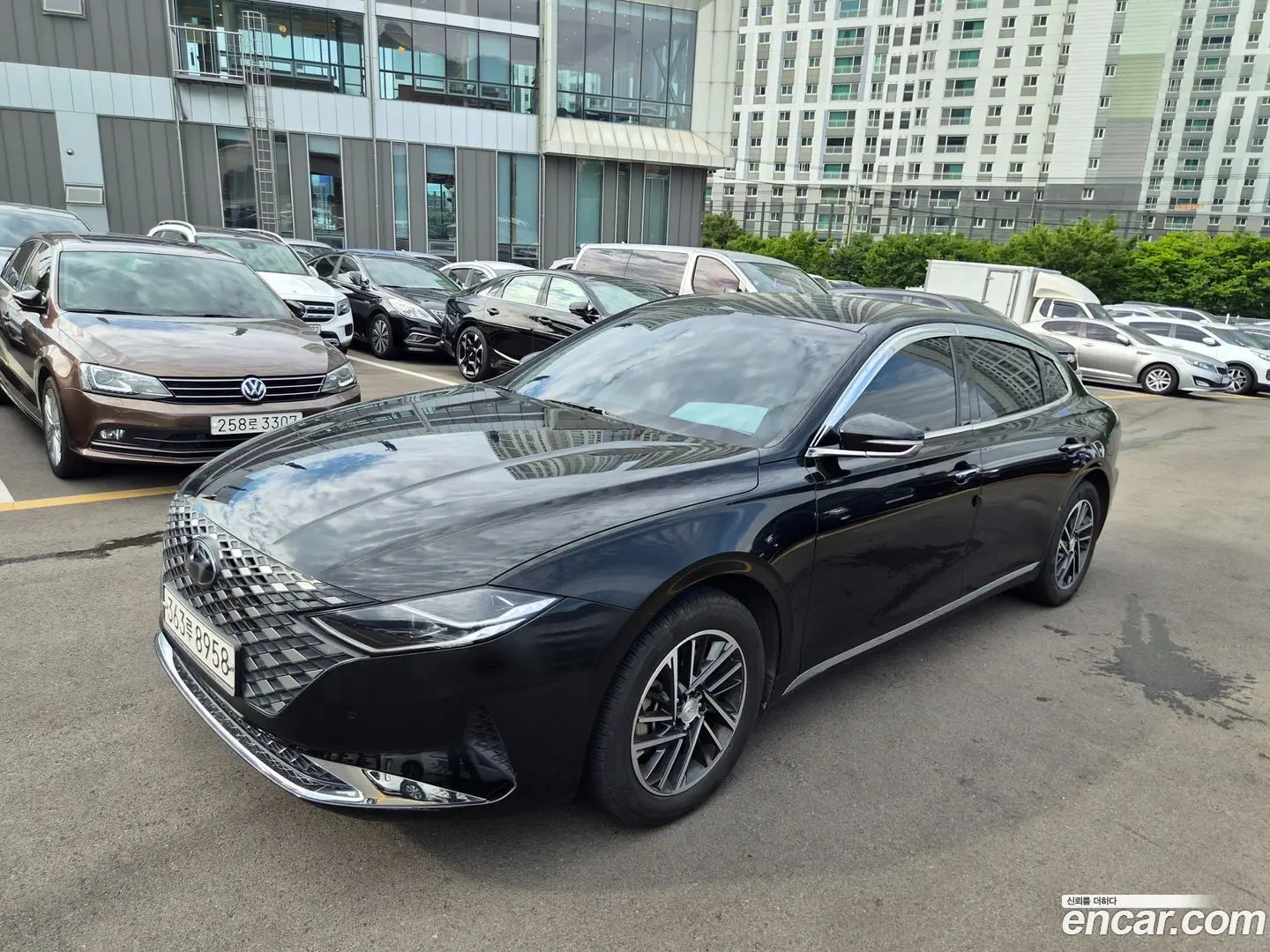 Main__Slider__Photo:Grandeur Hyundai 2021.1-0