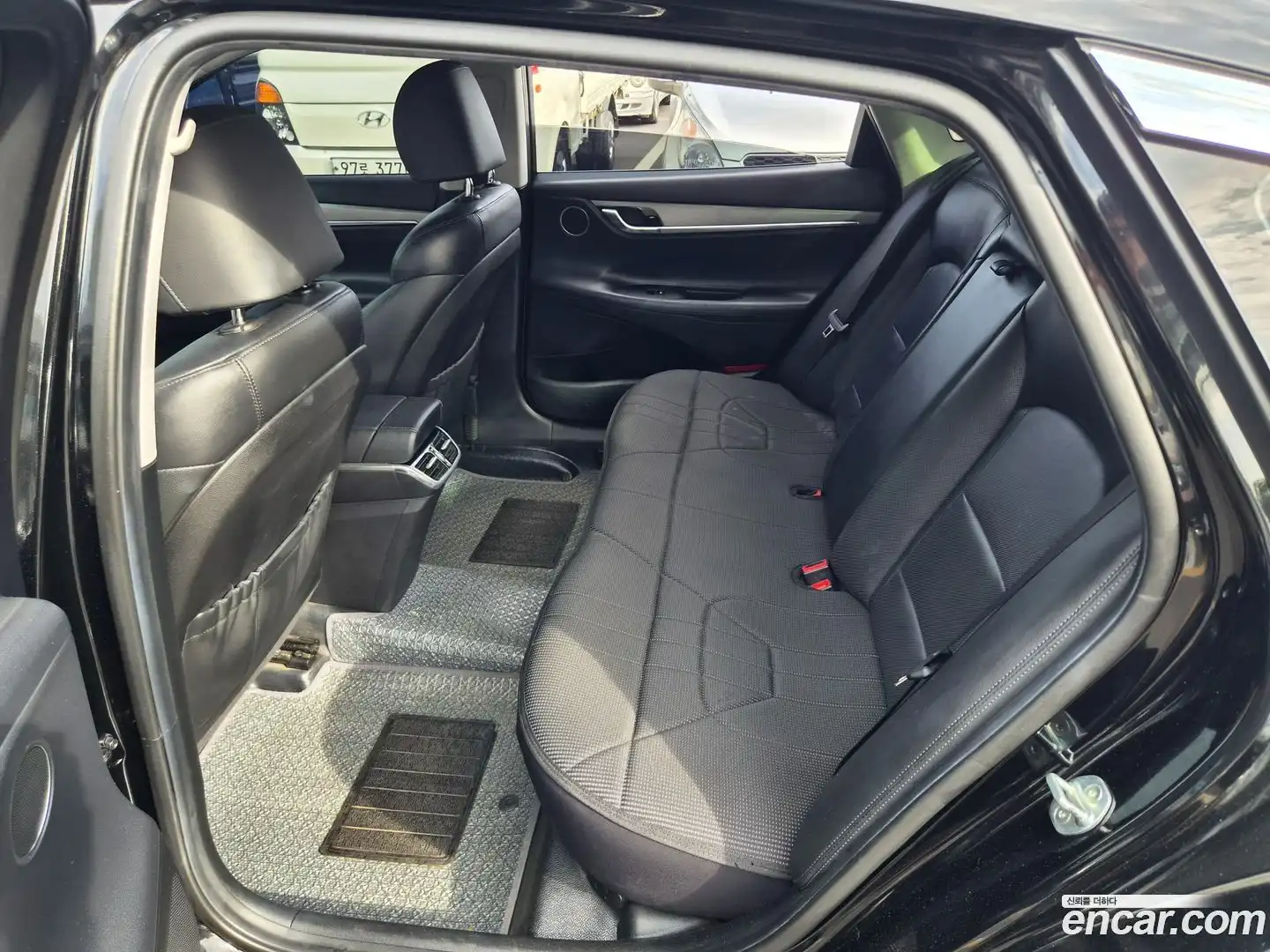 Grandeur Hyundai 2021.1-OPTION-016