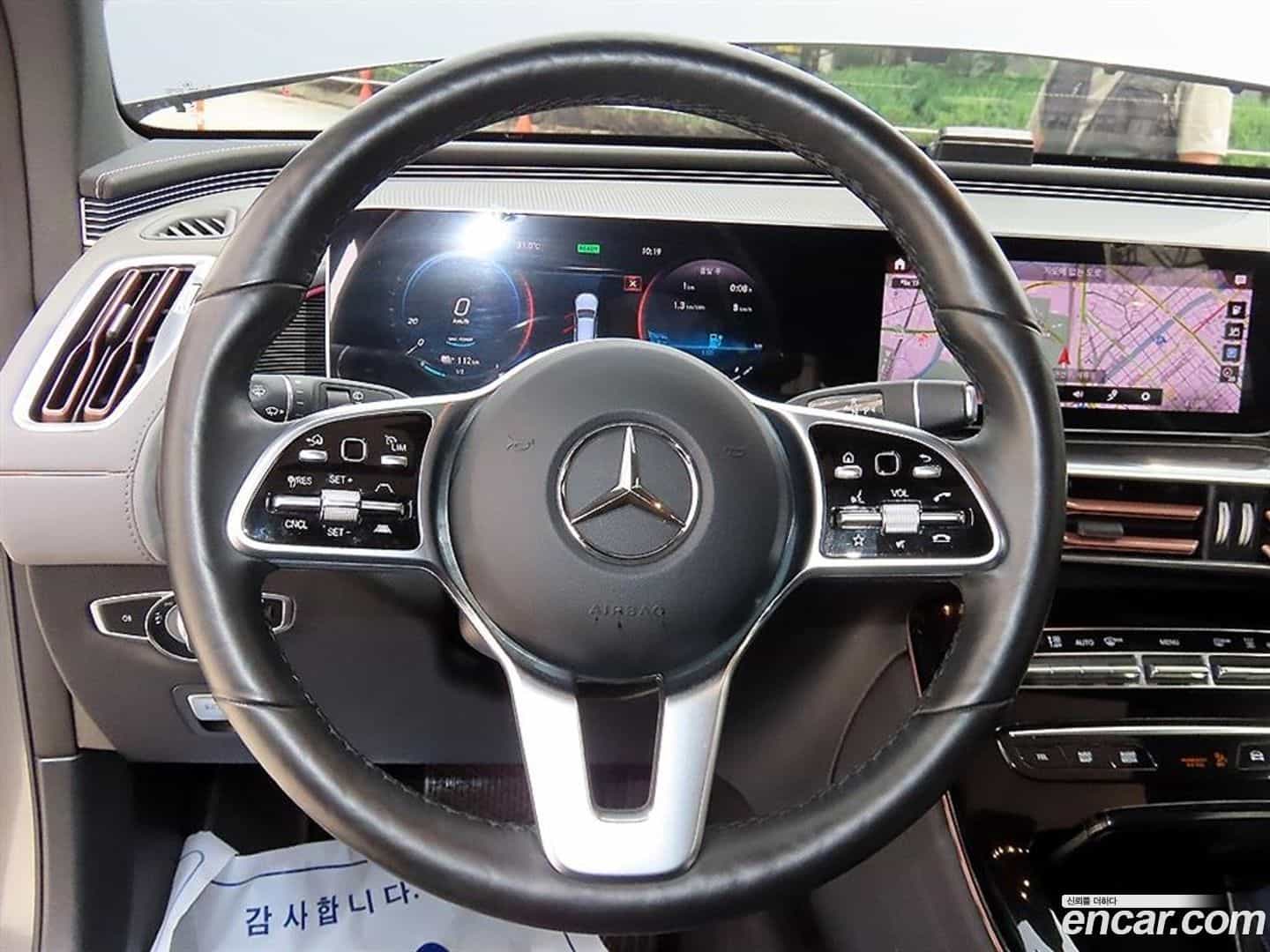 EQC Mercedes-Benz 2020.11-INNER-008
