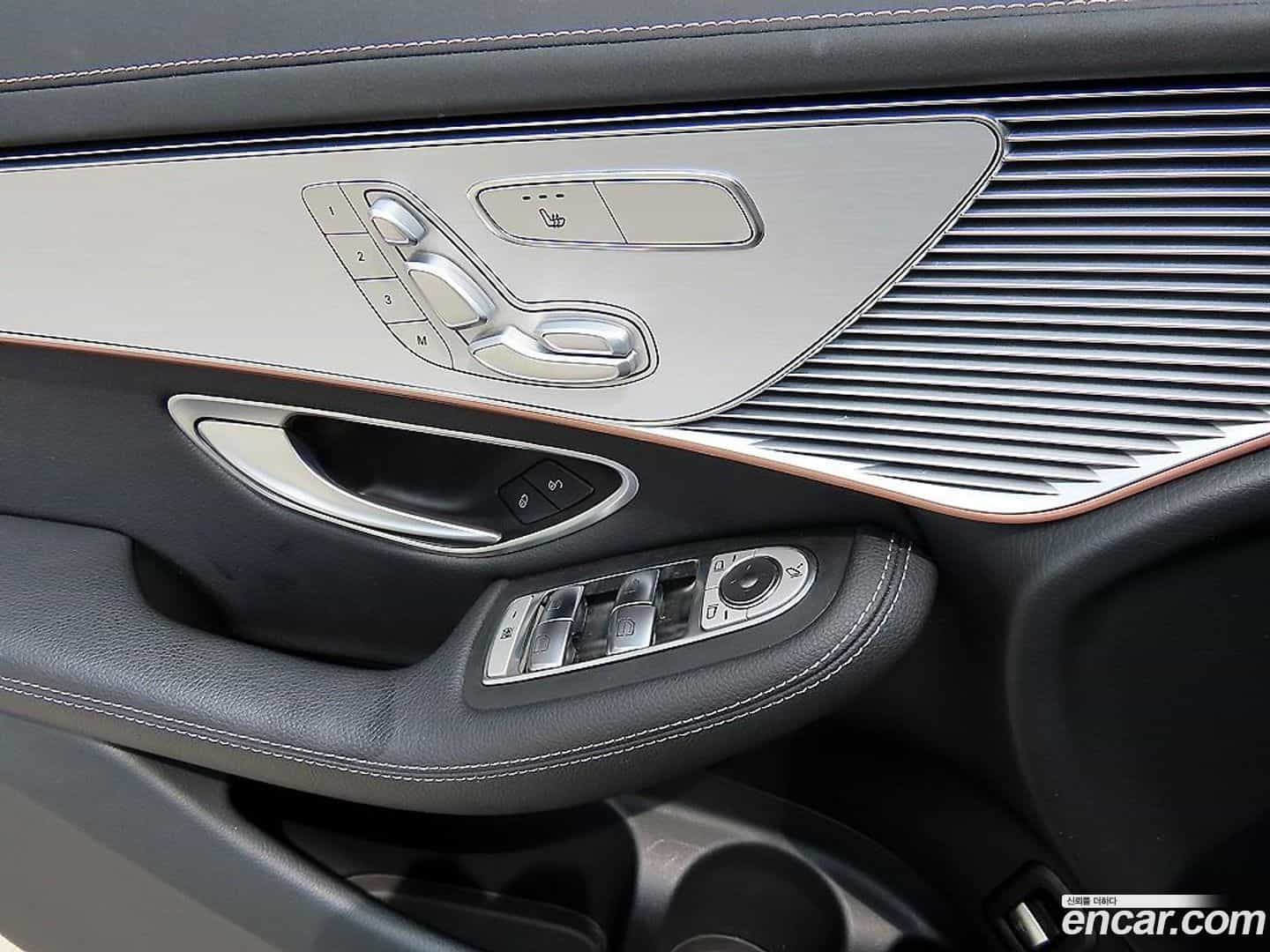 EQC Mercedes-Benz 2020.11-OPTION-015