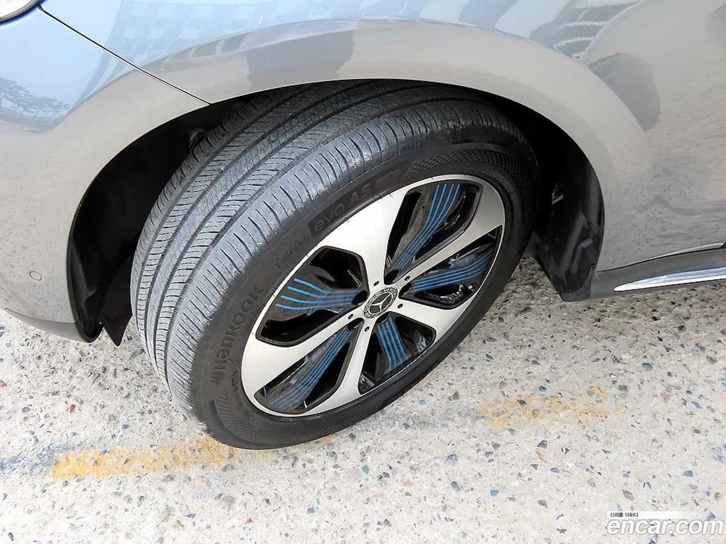 EQC Mercedes-Benz 2020.11-OPTION-024