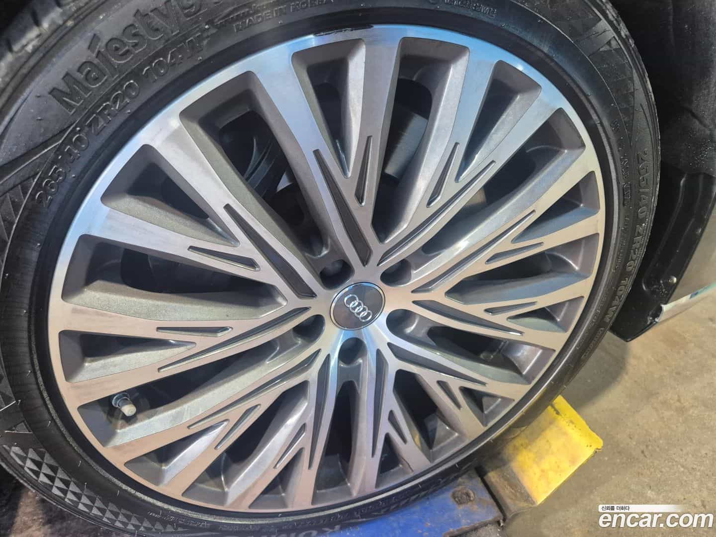 A8 Audi 2020.11-OUTER-005