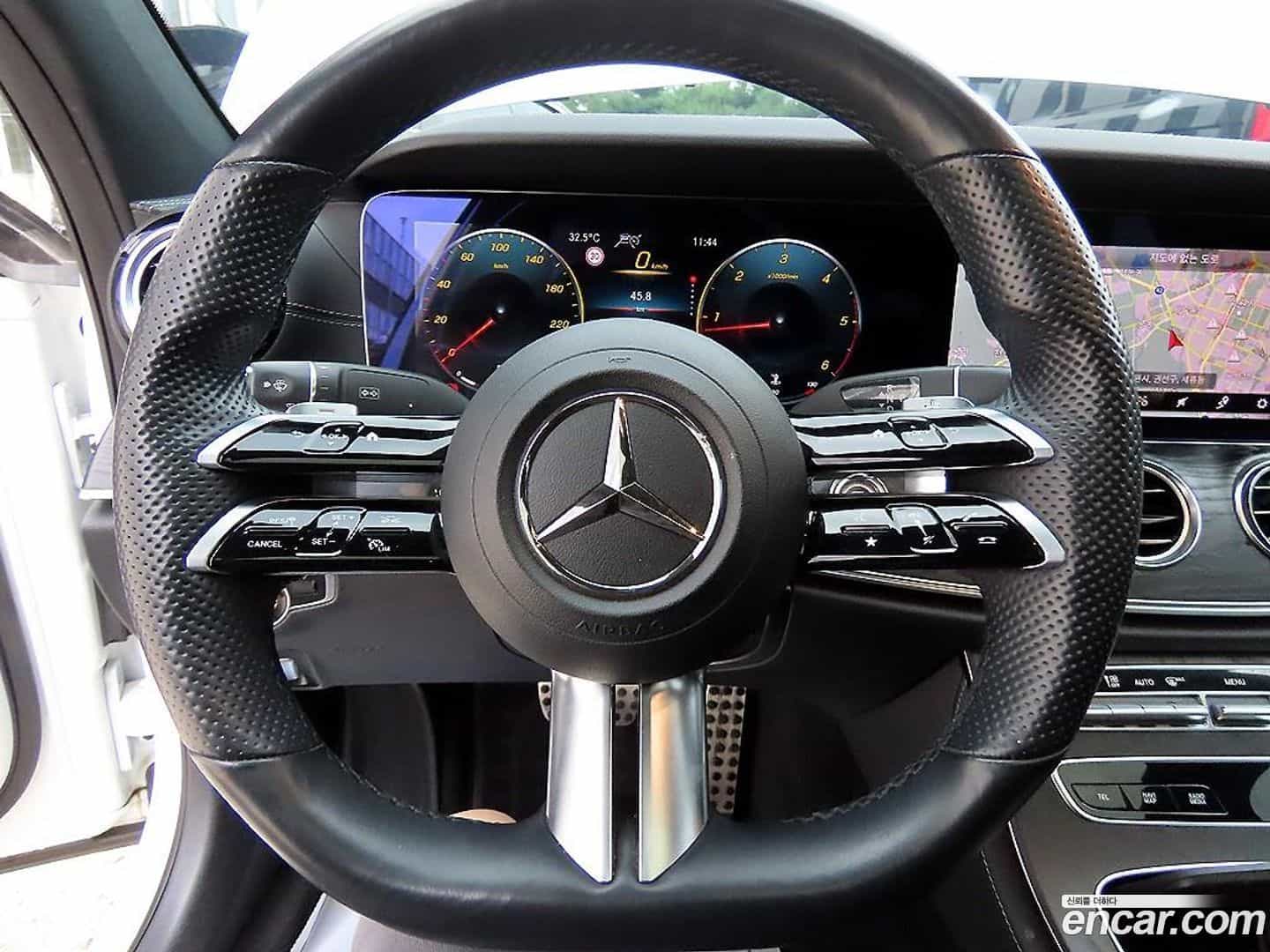 E-Class Mercedes-Benz 2021.7-INNER-008
