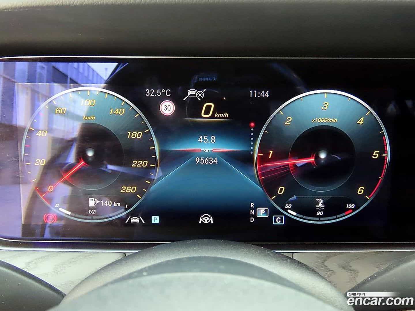 E-Class Mercedes-Benz 2021.7-INNER-009