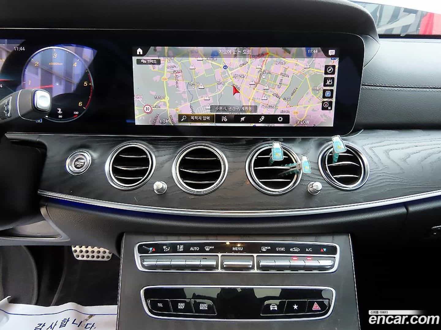 E-Class Mercedes-Benz 2021.7-OPTION-017
