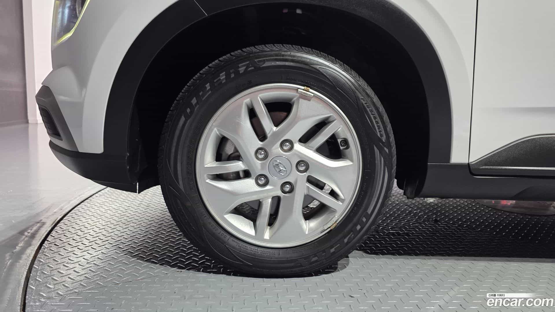 Venue Hyundai 2019.6-OUTER-005