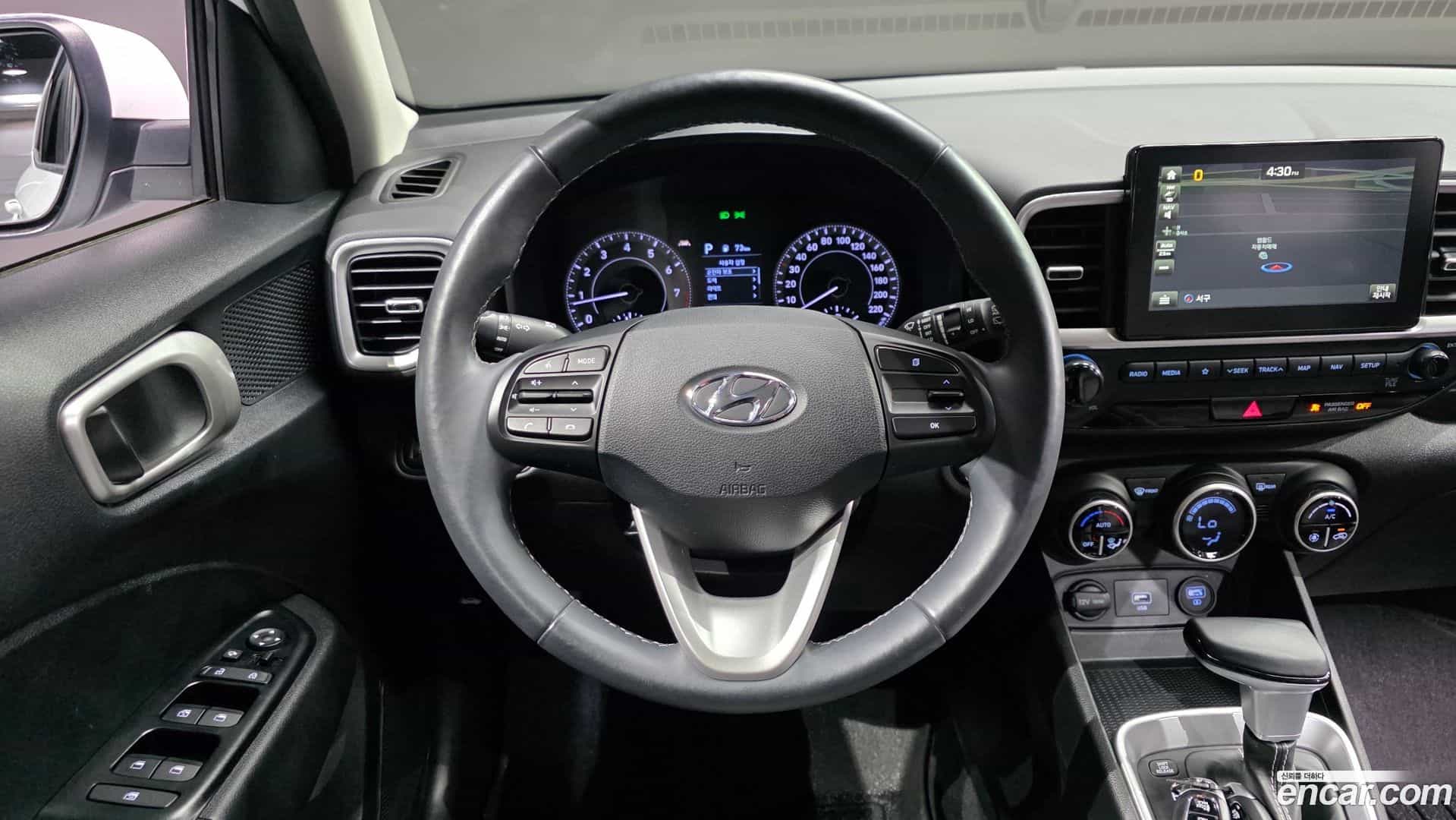 Venue Hyundai 2019.6-OPTION-017