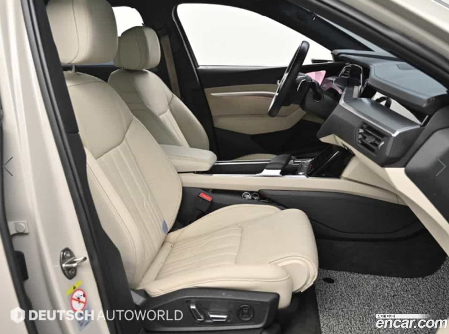 e-tron Audi 2020.5-INNER-008