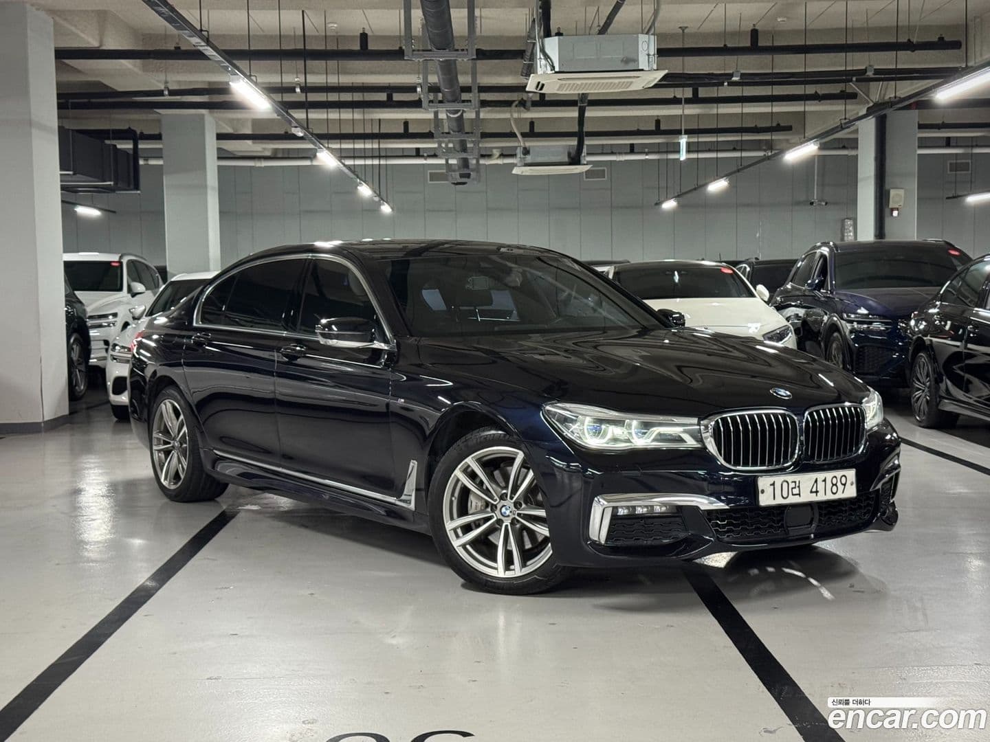 Main__Slider__Photo:7-Series BMW 2018.1-0