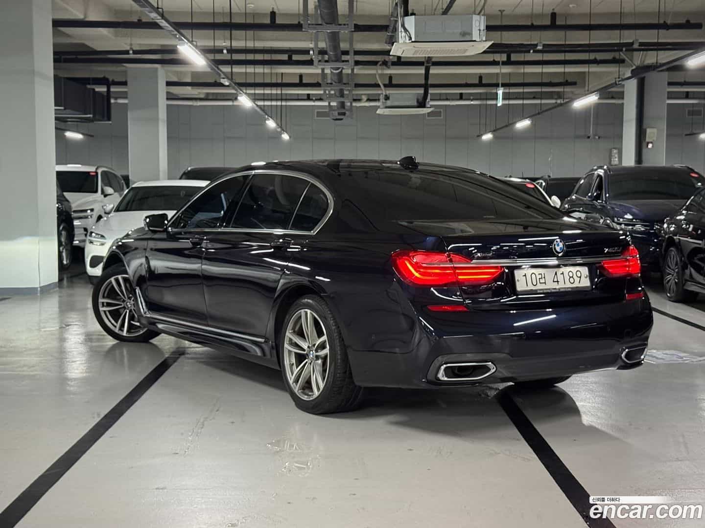 7-Series BMW 2018.1-OUTER-002