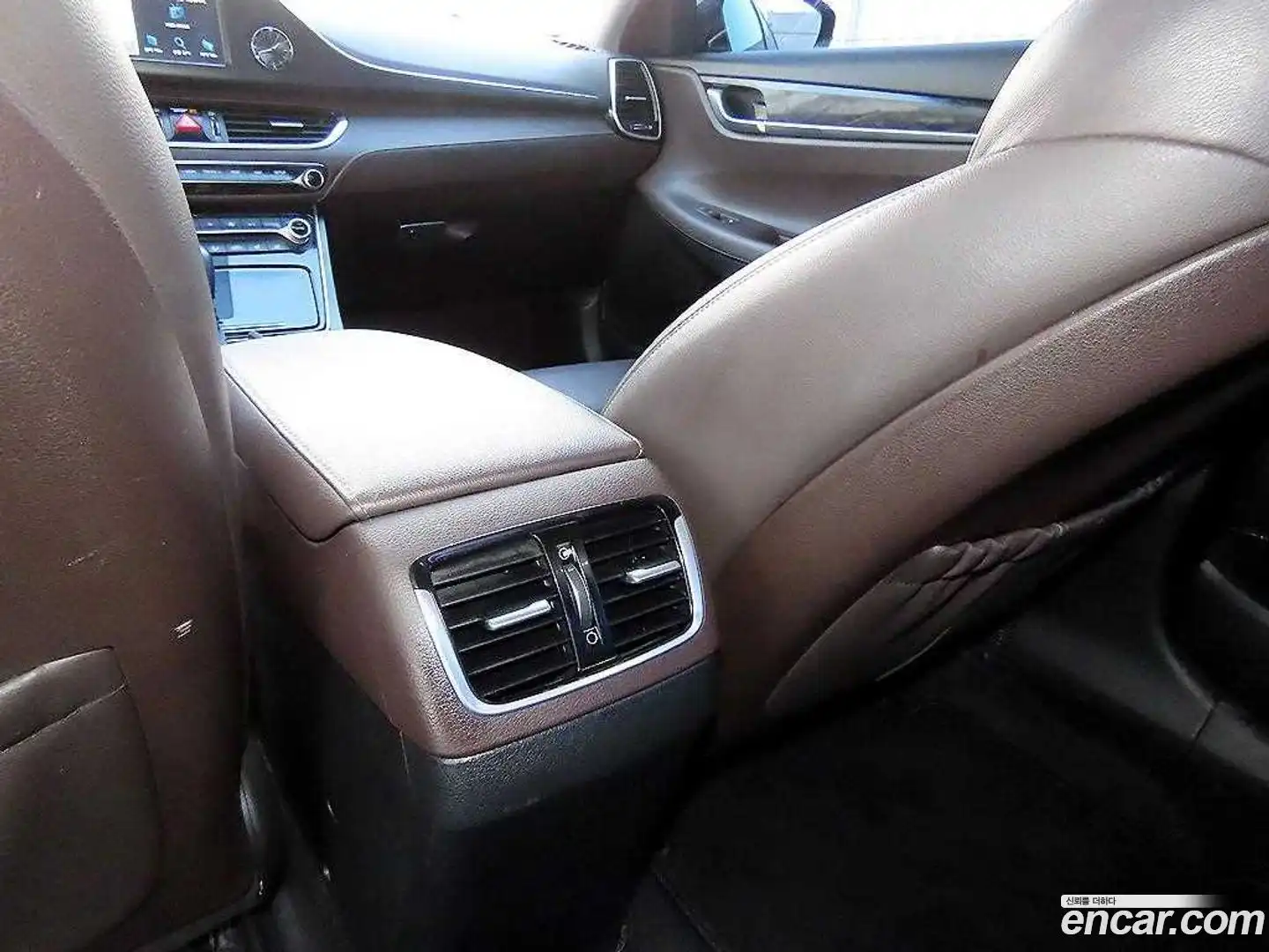 Grandeur Hyundai 2018.8-OPTION-021