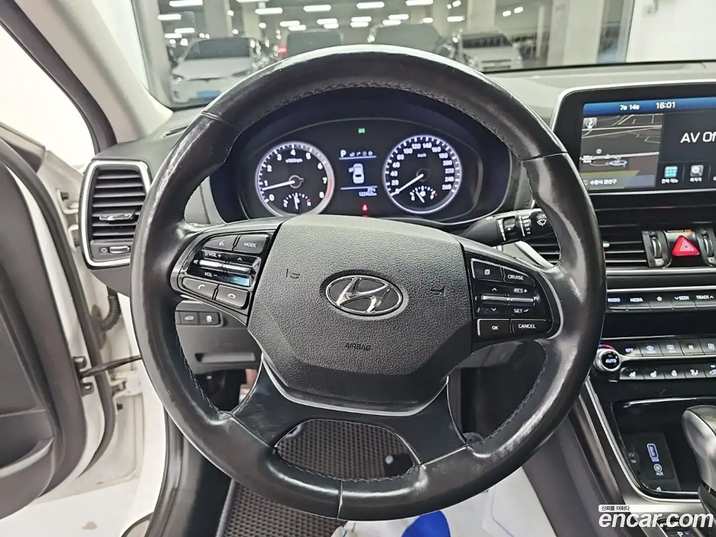 Grandeur Hyundai 2017.5-INNER-009