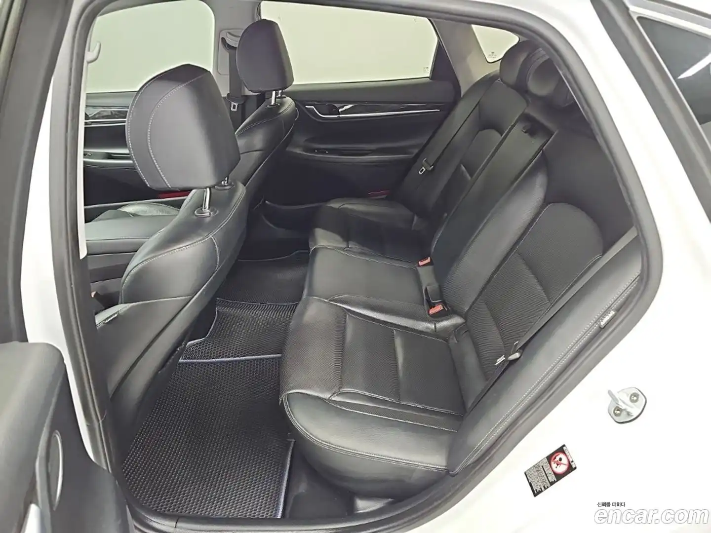 Grandeur Hyundai 2017.5-OPTION-016