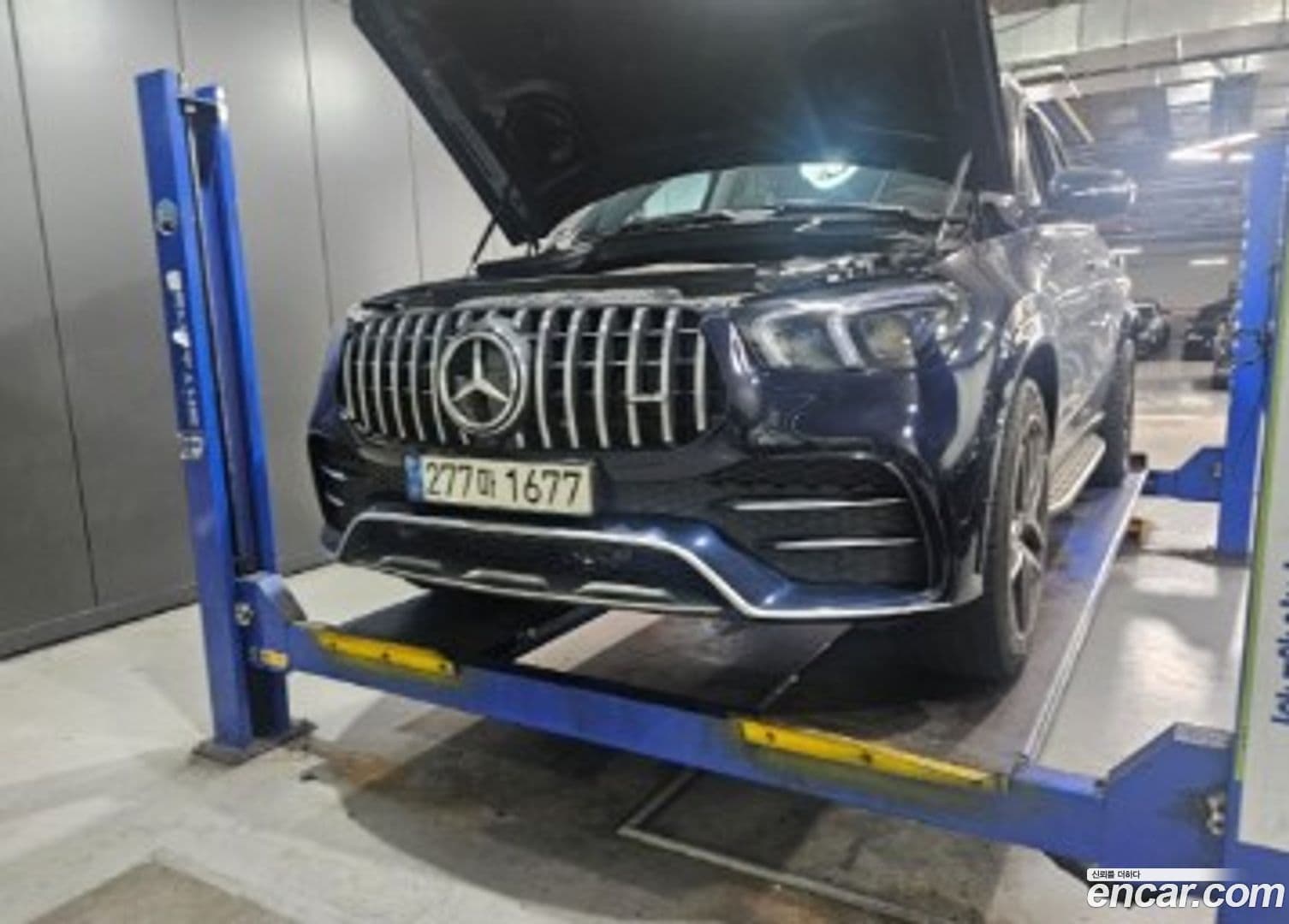 Main__Slider__Photo:GLE-Class Mercedes-Benz 2021.8-0