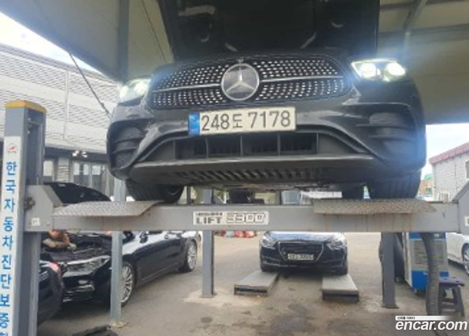 E-Class Mercedes-Benz 2022.0-OUTER-001